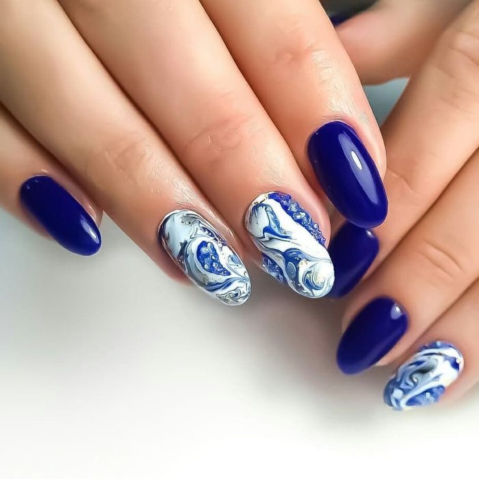 Маникюр с текстурным рисунком