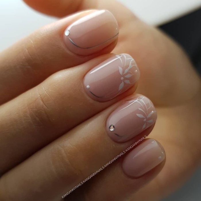 Прозрачные ногти