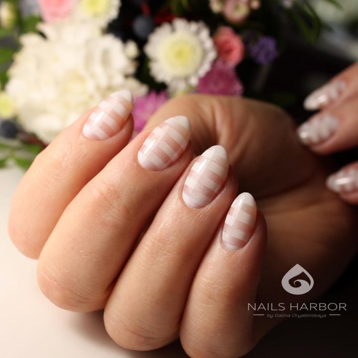 Прозрачный маникюр