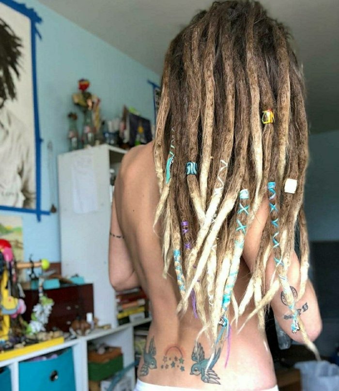Неподплетенные дреды