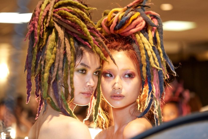 Сенегальские косы и де дреды