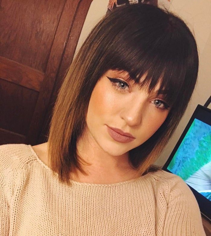 Стрижка Каскад на короткие волосы с челкой 2022