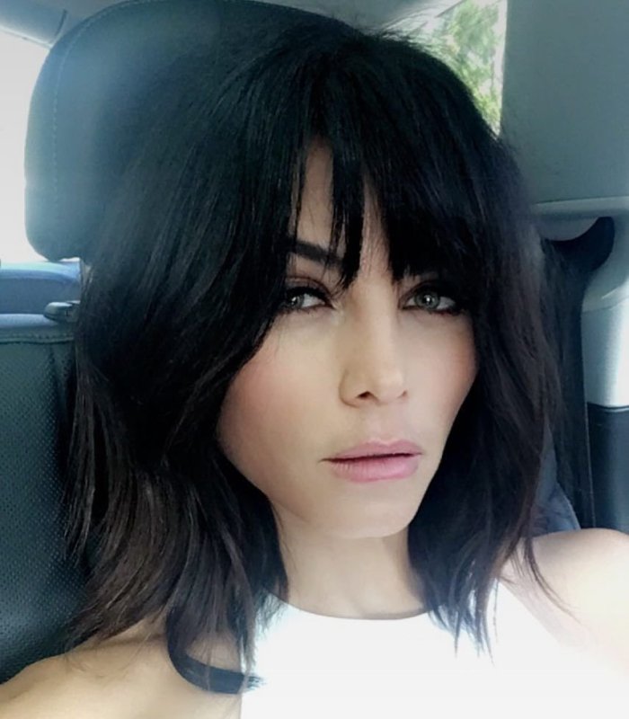 Селена Гомес с челкой 2021