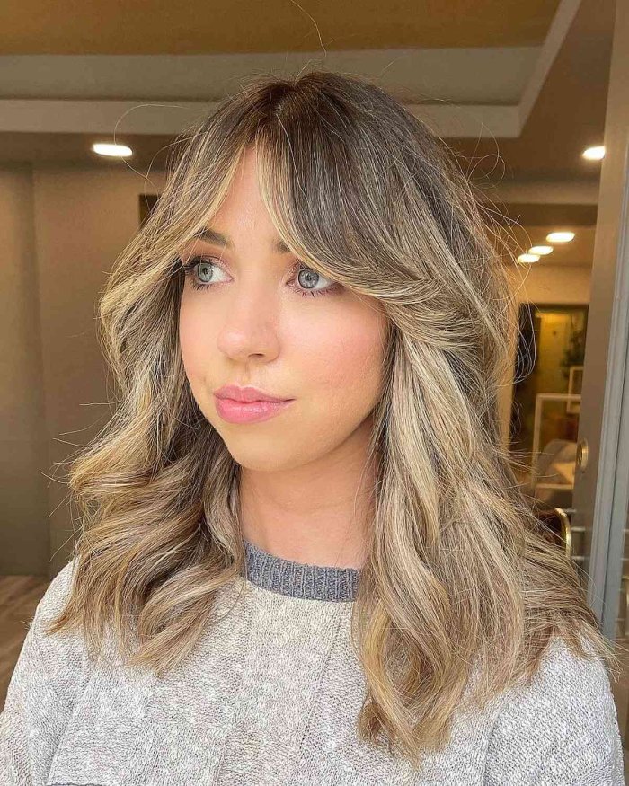 Модные причёски 2022 женские на средние волосы