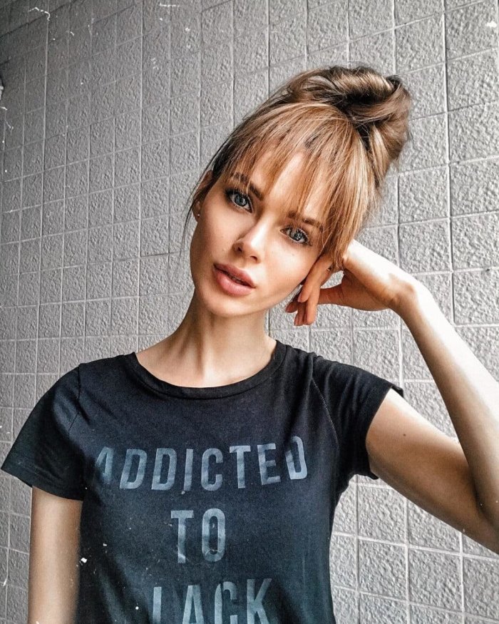 Каскад и челка шторка 2022