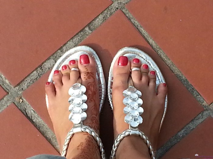 Пальчики ног Ольги Бузовой