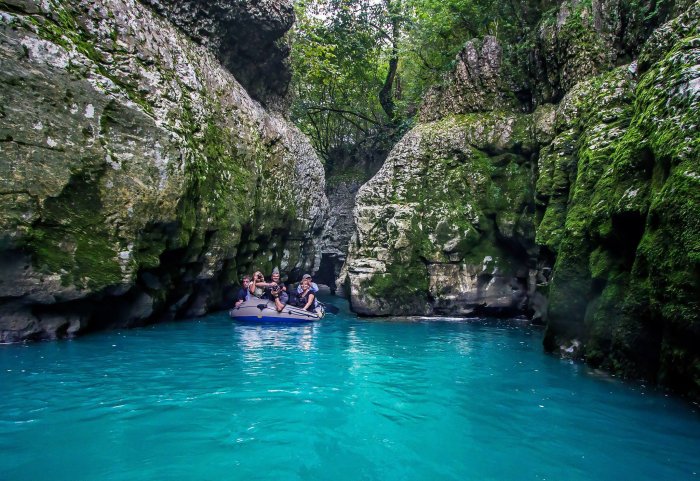 Мухури Грузия Лугела