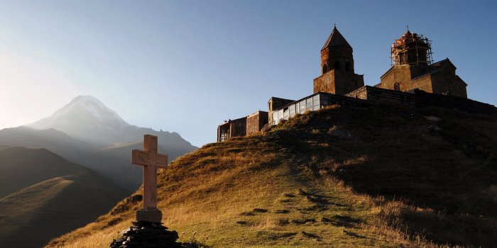 Казбеги Церковь Святой Троицы