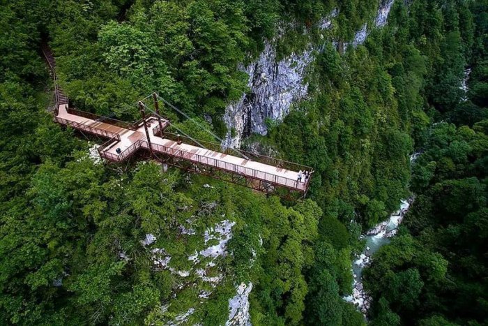 Водопад Кинчха зимой