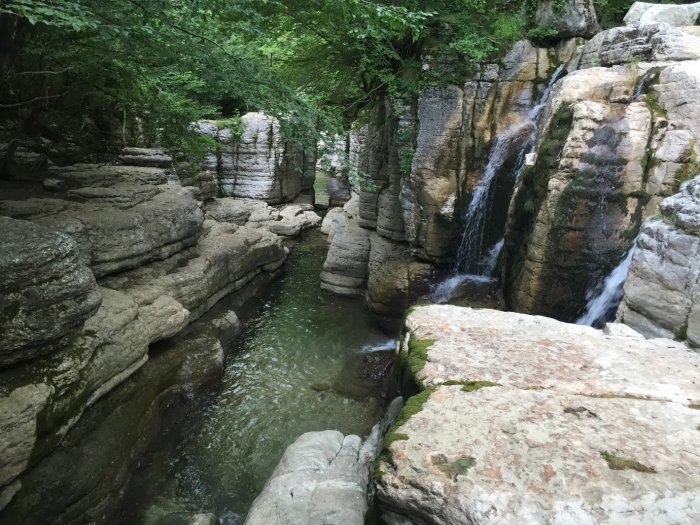 Тбилиси каньон с водопадом