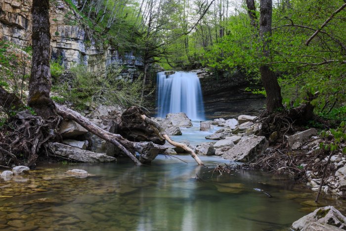 Лечхуми водопад