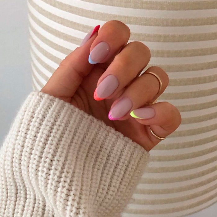 Выравнивание ногтей базой схема