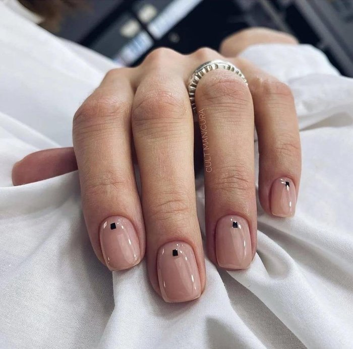 Морской маникюр