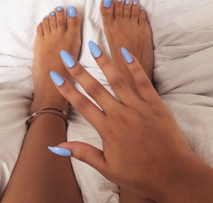 Красивый педикюр